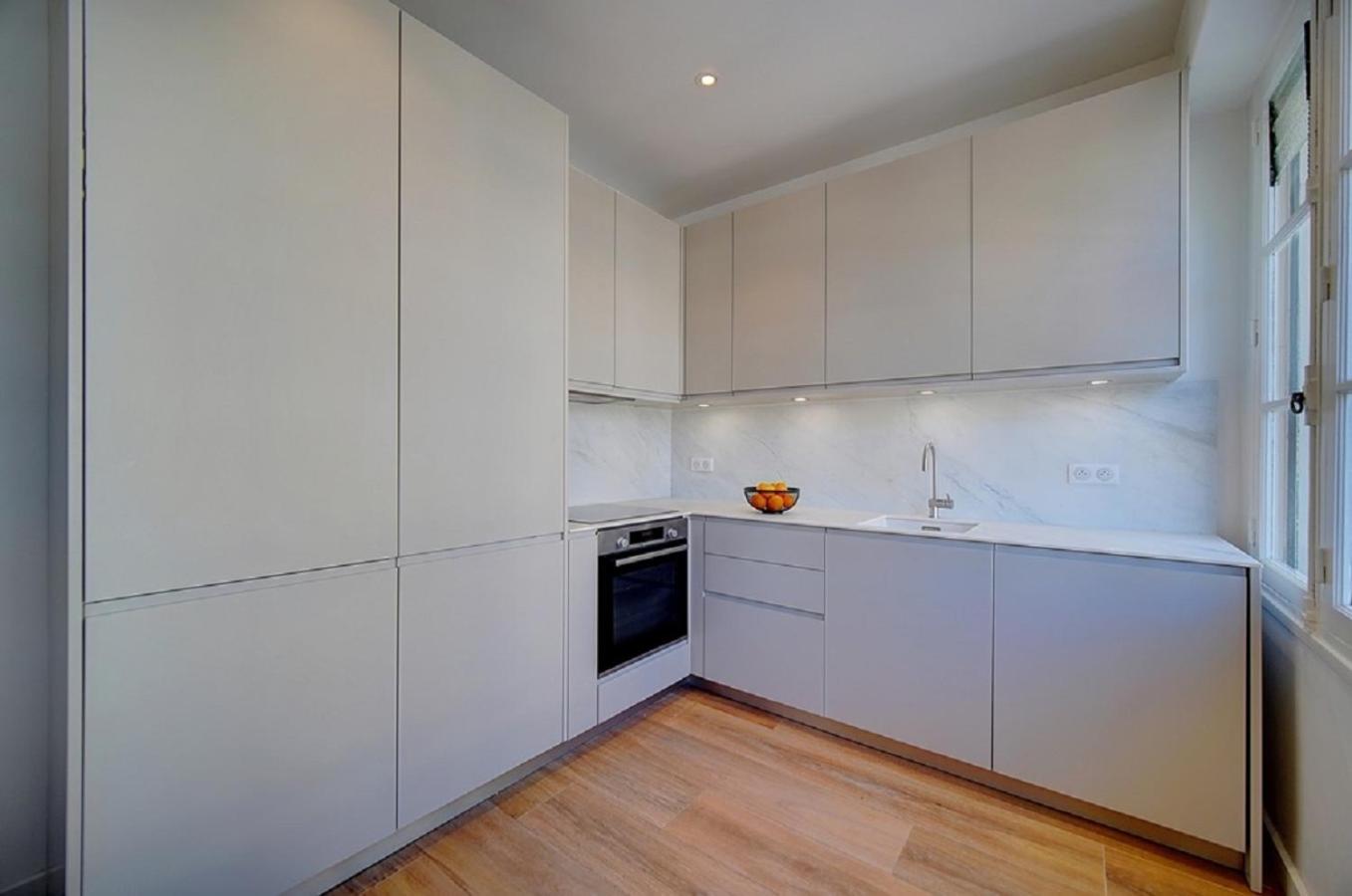 Magnifique 3 Pieces Renove Cannes Centre 'Banane' Avec Veranda ! A2B88 Bagian luar foto