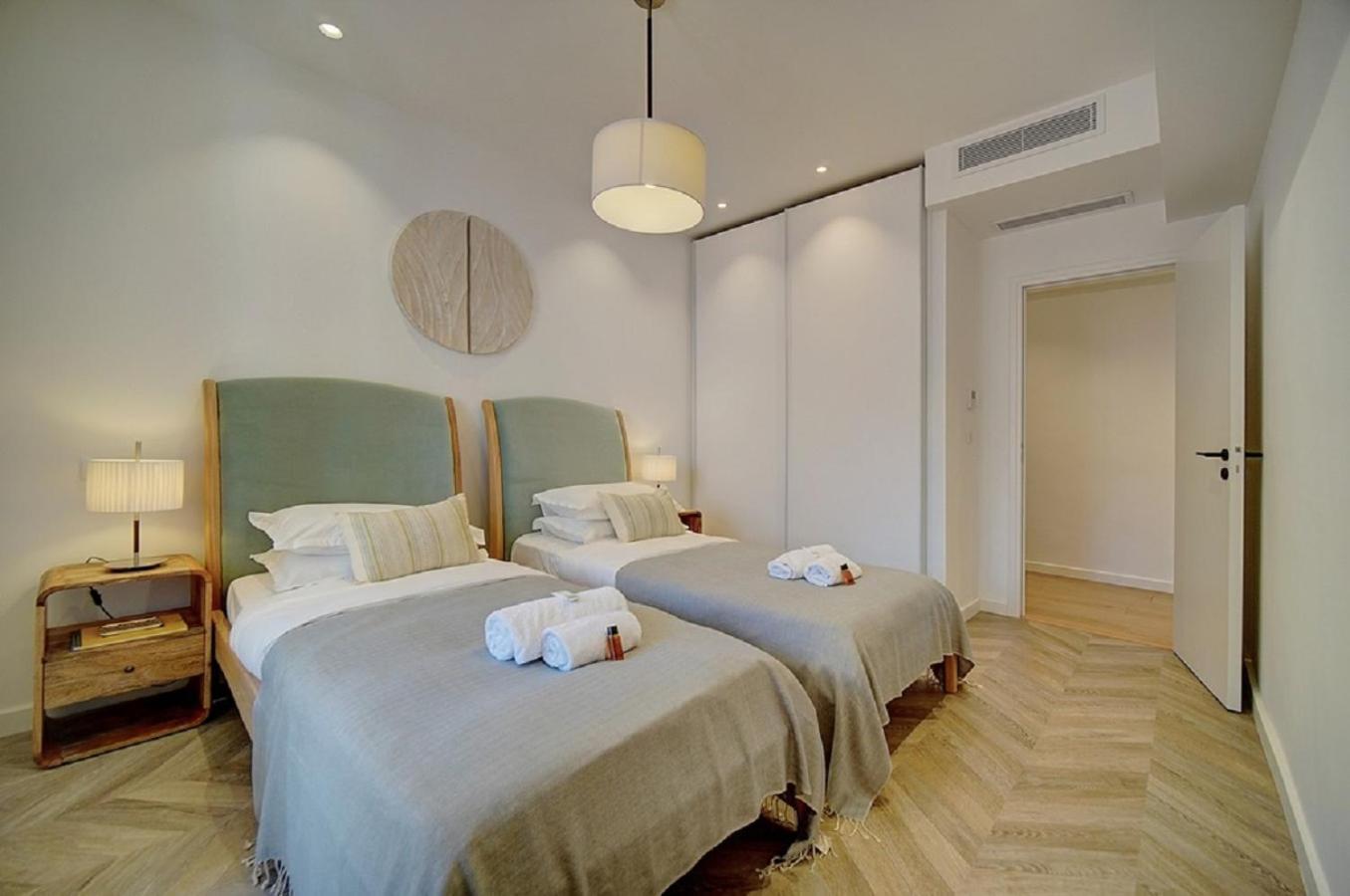 Magnifique 3 Pieces Renove Cannes Centre 'Banane' Avec Veranda ! A2B88 Bagian luar foto