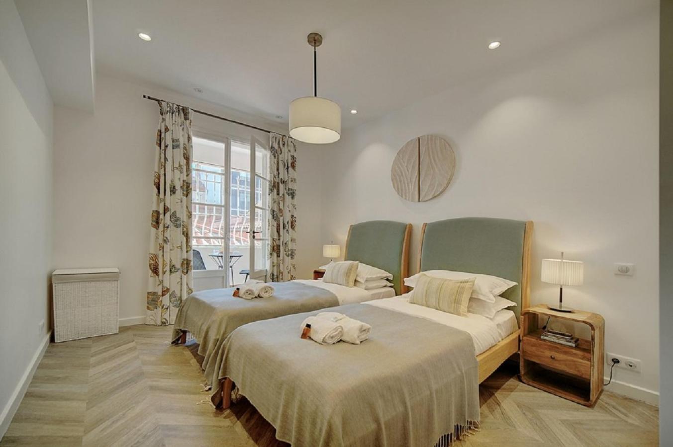 Magnifique 3 Pieces Renove Cannes Centre 'Banane' Avec Veranda ! A2B88 Bagian luar foto