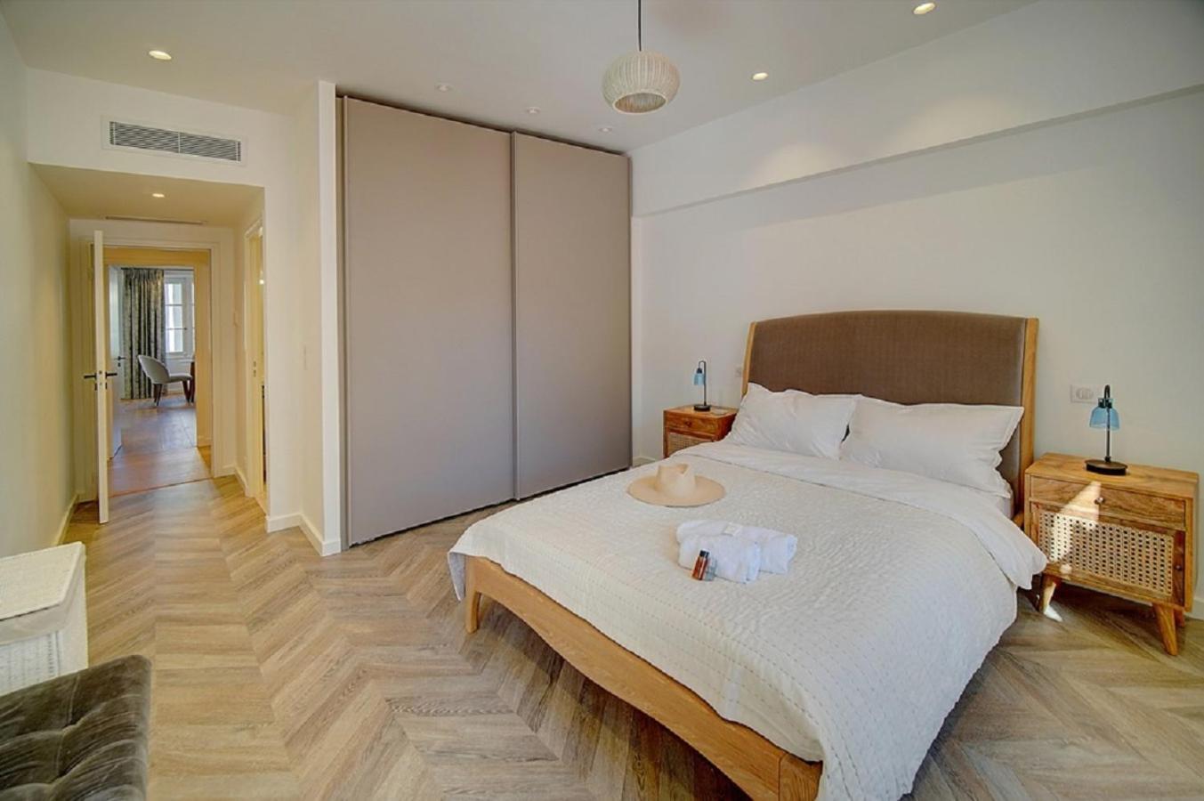 Magnifique 3 Pieces Renove Cannes Centre 'Banane' Avec Veranda ! A2B88 Bagian luar foto
